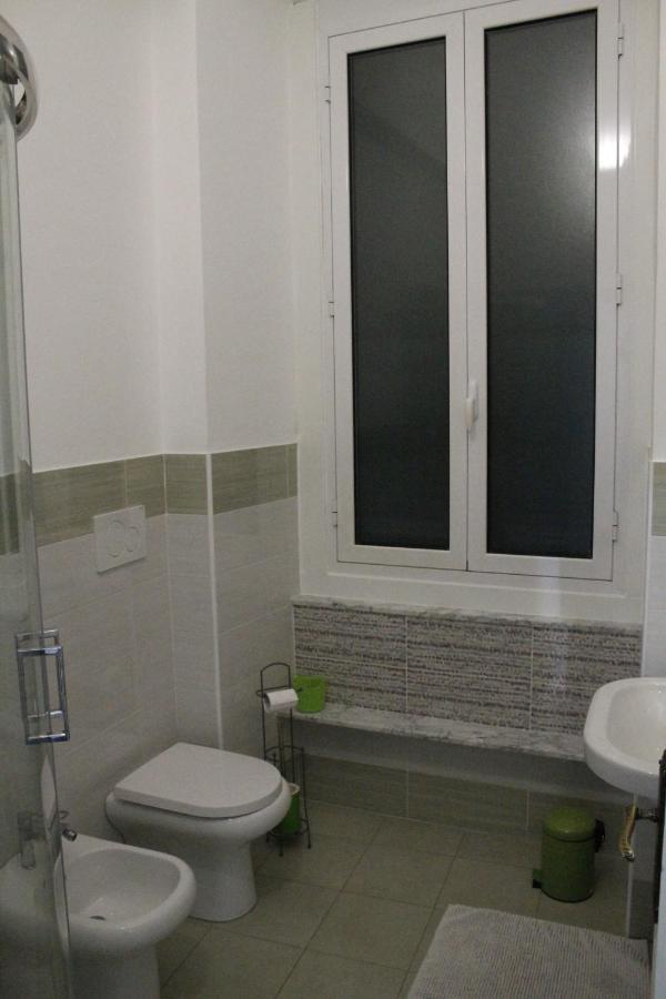 Rooms 18A Genoa Bagian luar foto